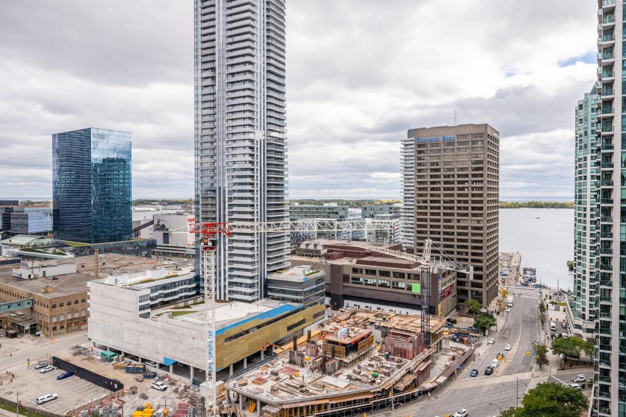 Globalstay Yonge St Condos Toronto Exterior foto