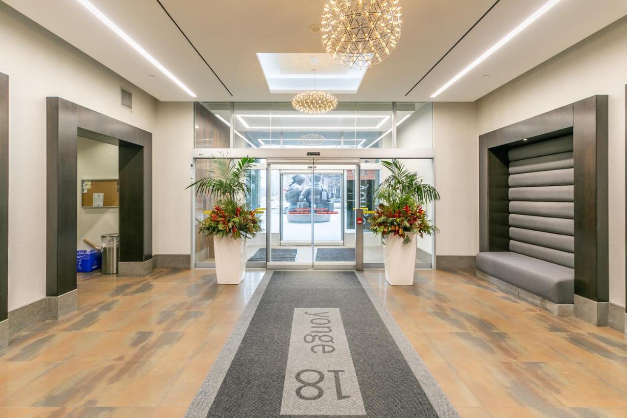 Globalstay Yonge St Condos Toronto Exterior foto